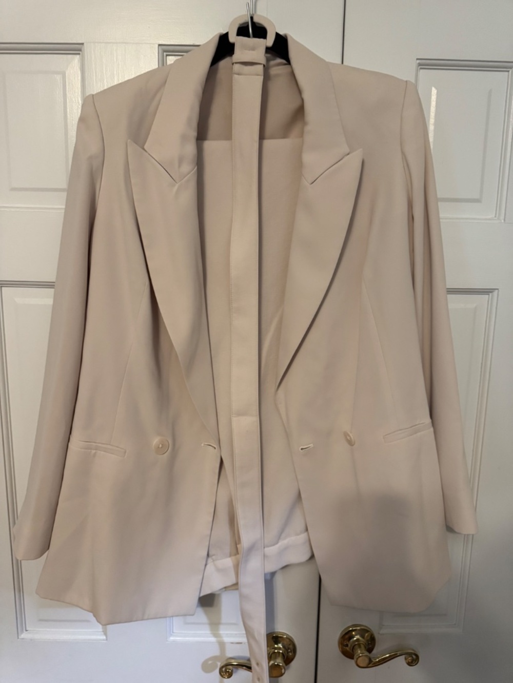 Express Double breasted suit. Ivory, size L Jacket, 14R Pant - Picture 3 of 6